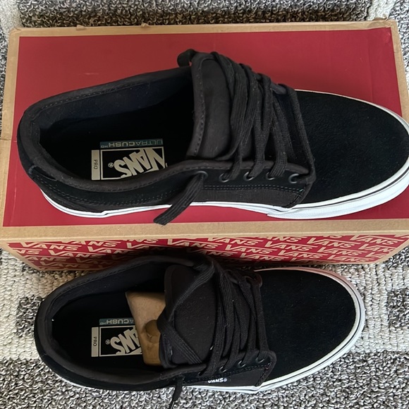 Vans Chukka Low Suede Black/True White WMNS - Picture 4 of 16